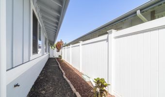 48 Hoku Puhipaka St, Kahului, HI 96732