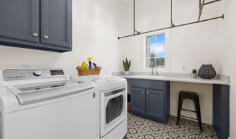 549 Morningstar Rd, Auburn, IN 46706
