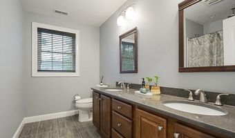 9 Woodlawn Ave, Billerica, MA 01821