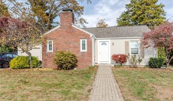 19 Coulters Rd, Cranston, RI 02920