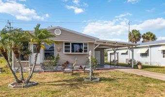 901 Laurel Cir, Barefoot Bay, FL 32976