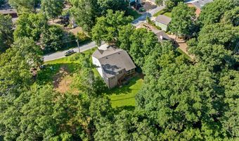 68 Elizabeth Dr, Bella Vista, AR 72715