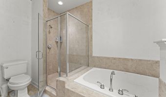 1815 POTOMAC GREENS Dr, Alexandria, VA 22314