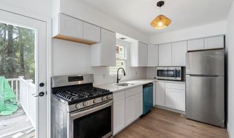 148 Bay Shore Dr A, Barnegat, NJ 08005
