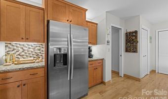 4 Governors Way, Asheville, NC 28804