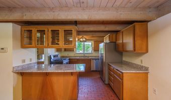 765 Reiten Dr, Ashland, OR 97520