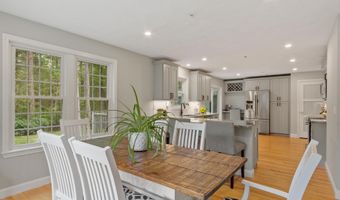 20 Lamplight Dr 29, Atkinson, NH 03811