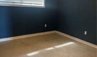 324 CHINCHILLA Dr, Arabi, LA 70032