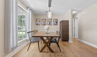 609 Beyer Dr, Bay St. Louis, MS 39520