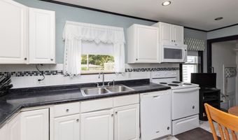 526 SW Walnut St, Ankeny, IA 50023