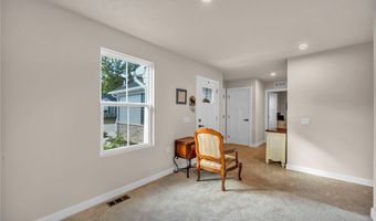 172 Eagle Cir, Amherst, OH 44001