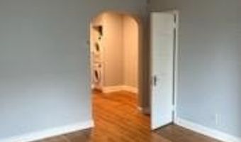 1002 18TH St NE, Washington, DC 20002