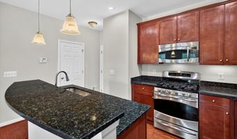43845 CENTERGATE Dr, Ashburn, VA 20148