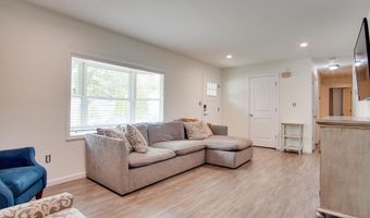809 Longboat Ave, Beachwood, NJ 08722