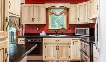 409 N Park St, Alexandria, MN 56308
