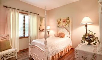 1699 Glade Dr SW, Altoona, IA 50009