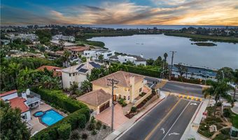 1107 Las Flores Dr, Carlsbad, CA 92008
