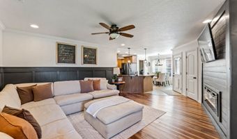 3206 SW Warberry Ave, Bentonville, AR 72713