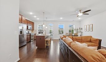 42045 BERKLEY HILL Ter, Aldie, VA 20105