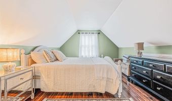 50 Mole Pl, Amityville, NY 11701