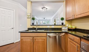 2101 MONROE N 107, Arlington, VA 22207