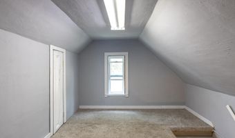 912 N RICHMOND St, Appleton, WI 54911