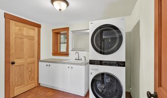 19 Gresham St, Ashland, OR 97520