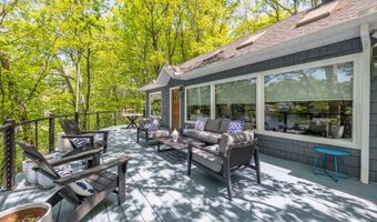 361 E Lakeshore Dr, Alloway, NJ 07422