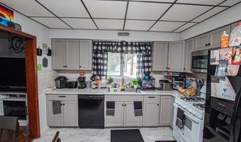 55 Sloane Ave, Amsterdam, NY 12010