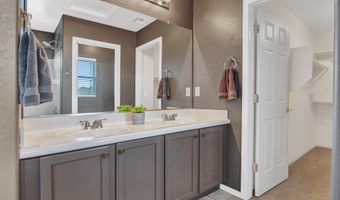 1806 W TWAIN Dr, Anthem, AZ 85086