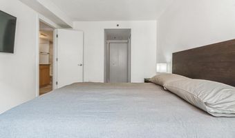 7500 WOODMONT Ave S714, Bethesda, MD 20814