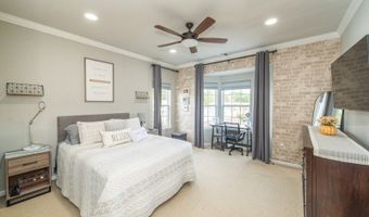 26 Windsor Dr 26, Bayonne, NJ 07035