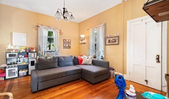 88 Lincoln Ave, East Providence, RI 02915