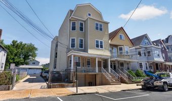 25 W 15TH St #6, Bayonne, NJ 07002