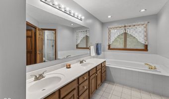 1835 Rooses Ln, Indianapolis, IN 46217