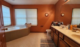 5 WATERWHEEL Cir, Dover, DE 19901
