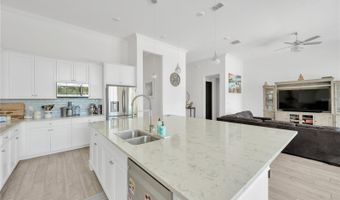 832 MANNS HARBOR Dr, Apollo Beach, FL 33572