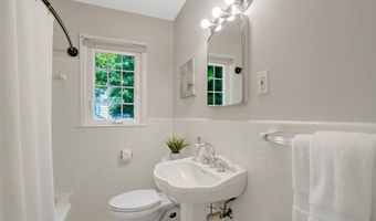 7107 COVENTRY Rd, Alexandria, VA 22306