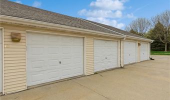 2156 NW 156th St 11, Clive, IA 50325