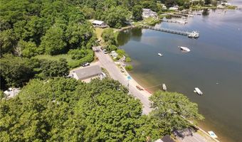 22 Harrison St, Bristol, RI 02809