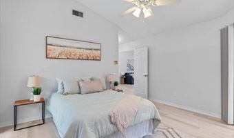 1193 LINKSIDE Ct E, Atlantic Beach, FL 32233