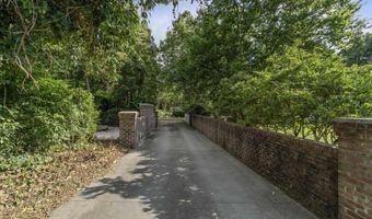 415 Pine St, Camden, SC 29020