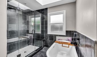 20 Regency Way, Manalapan, NJ 07726