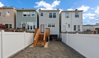 925 DECATUR St NW, Washington, DC 20011