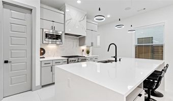 1145 NE Monroe St, Bentonville, AR 72712