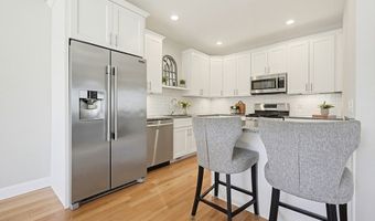 142 Bellwood Cir 142, Bellingham, MA 02019