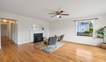 1465 3RD St, Astoria, OR 97103