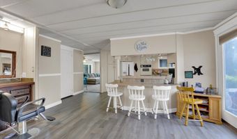 21986 LAUREL Ave, Aurora, OR 97002