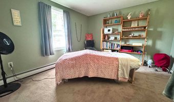 224 Garbrooke Dr, Bennington, VT 05201