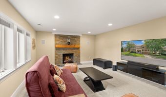 4226 40TH St N, Arlington, VA 22207